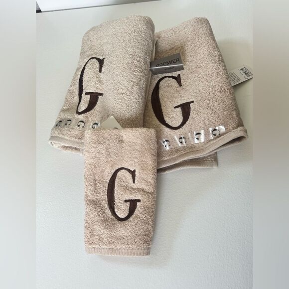 NWT Premier Linen Block Monogram Bath Hand Towel, Initial G, Biege - Picture 1 of 7